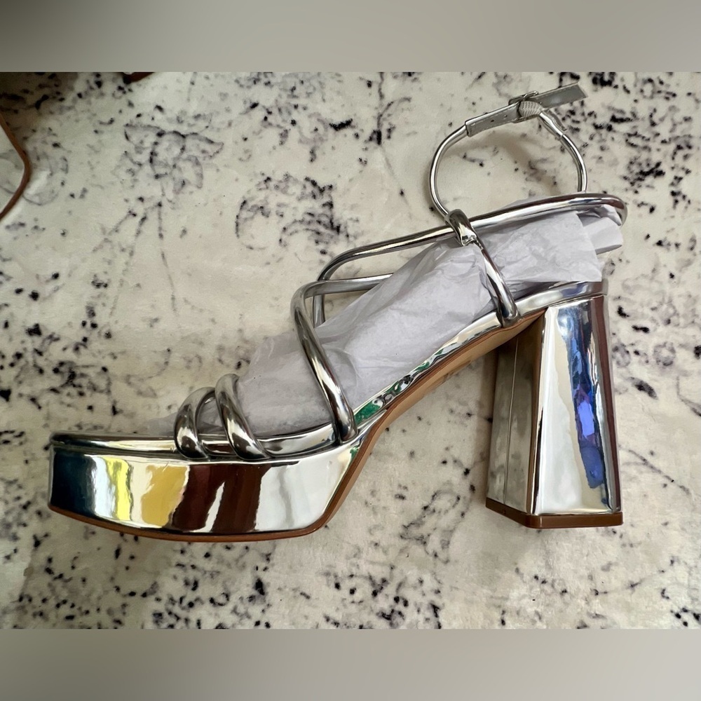 NEW Marc Fisher Women's Gimie Heeled Sandals - Silver US 11m - Picture 6 of 11
